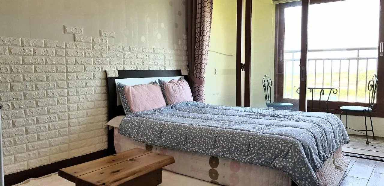 بيت شباب Jun House جيجو