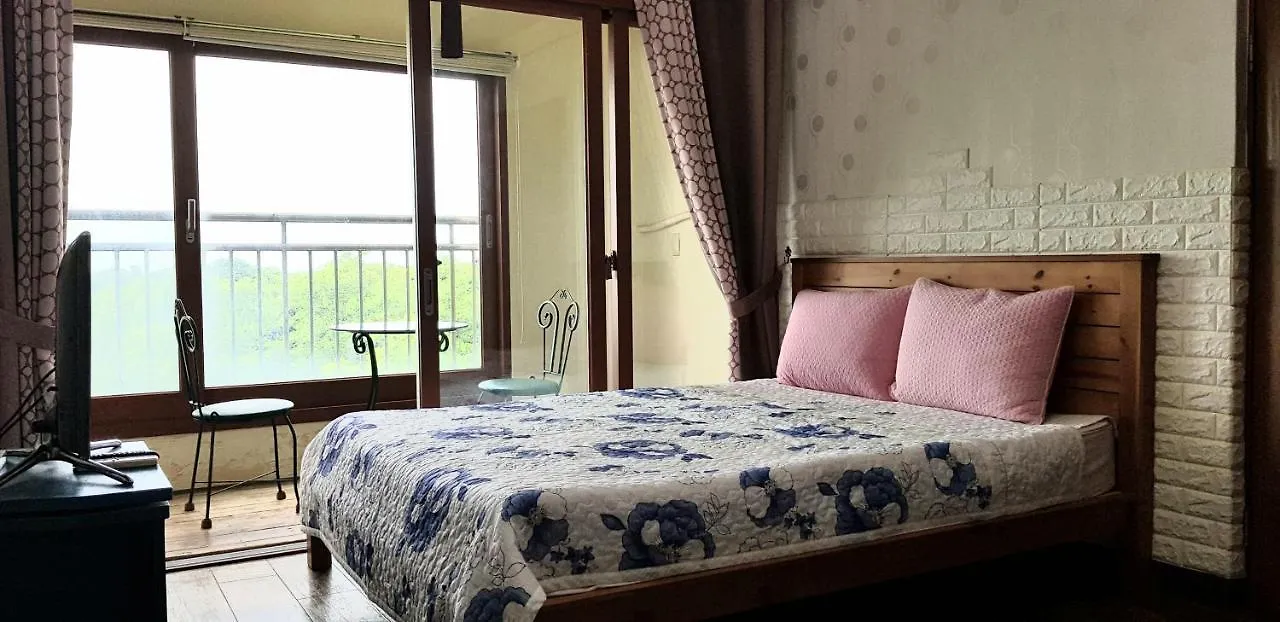 بيت شباب Jun House جيجو 0*,