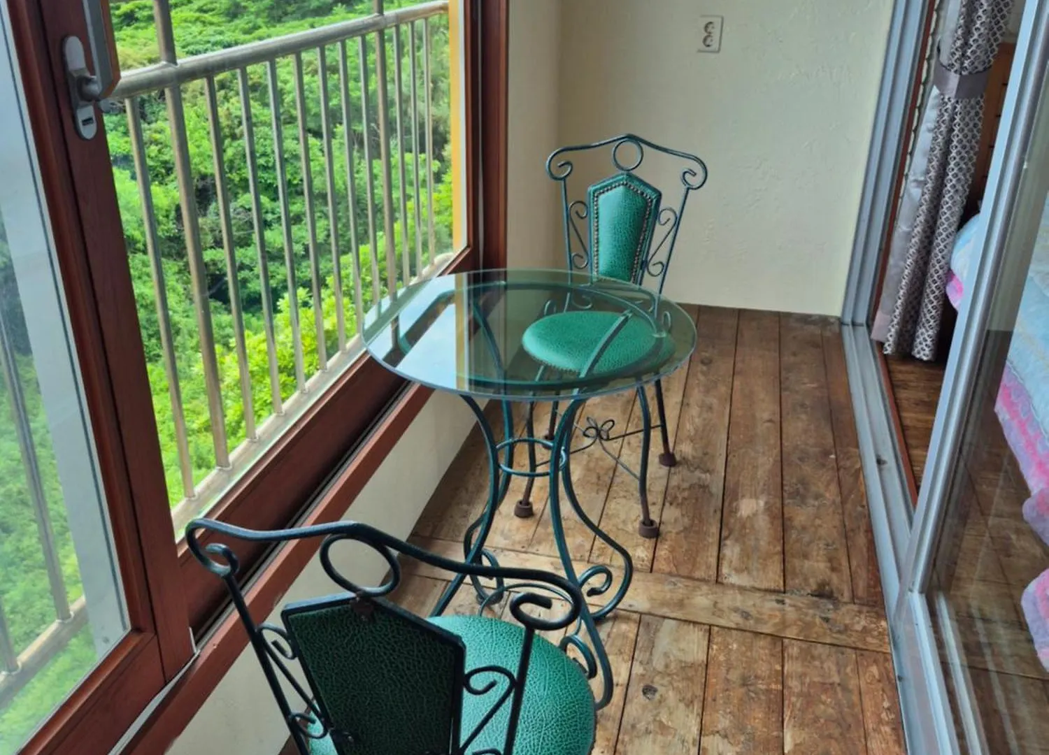 بيت شباب Jun House جيجو 0*,