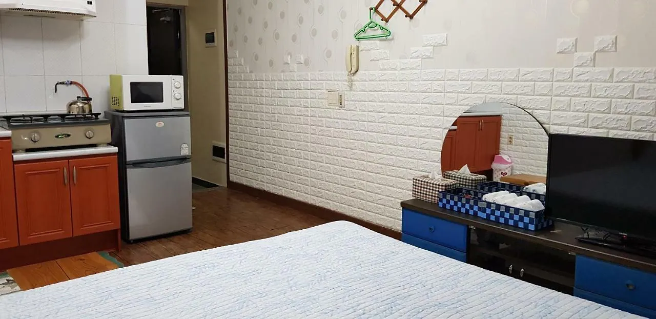 بيت شباب Jun House جيجو