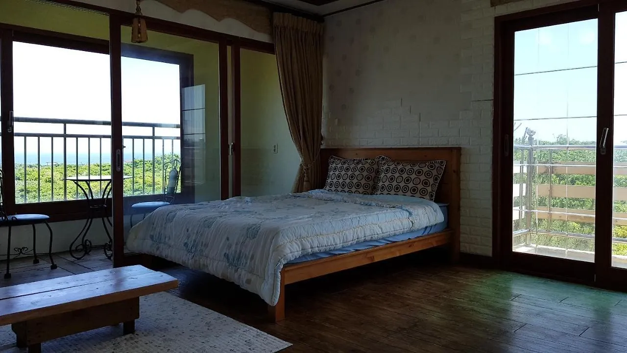 Jun House Hostel Jeju